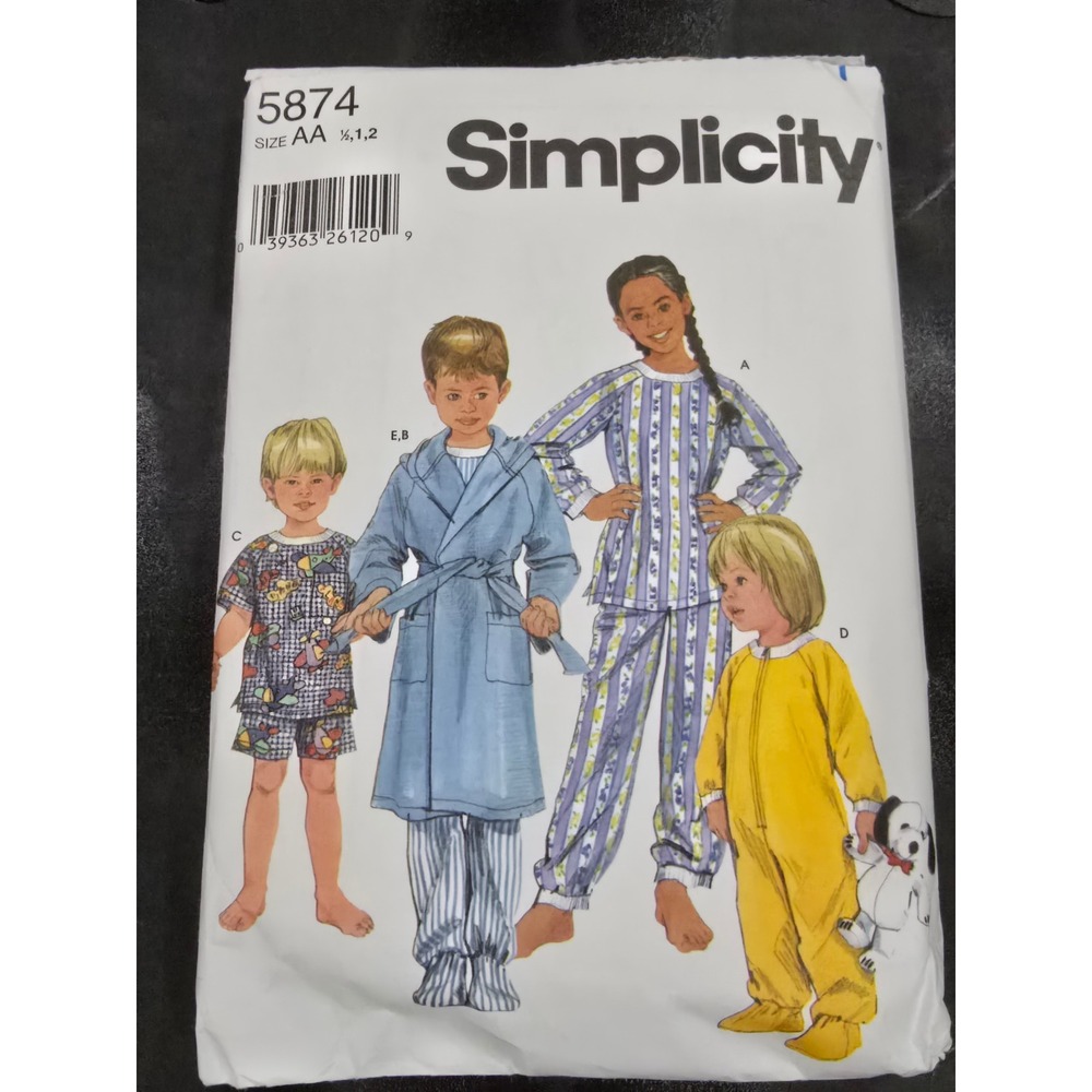 Simplicity 5874 Toddlers Childrens Sleepwear Robe Pajamas Sewing Pattern Size AA
